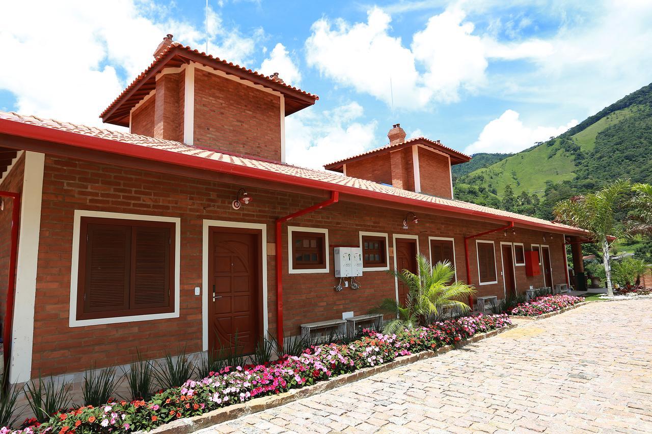 Pousada Aldeia Manacas Sao Bento do Sapucai Exterior photo